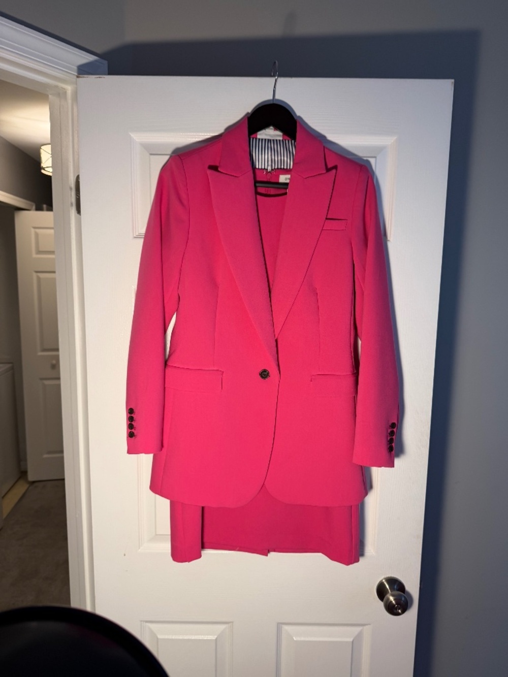 Barbie goes to the office, church and brunch with friends!!!